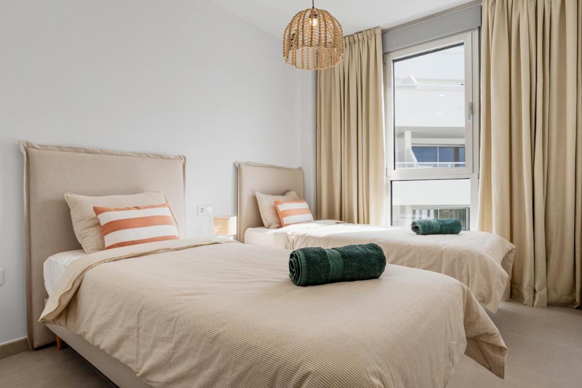 Casa Urban Gardens Apartment เอสเตโปนา ภายนอก รูปภาพ
