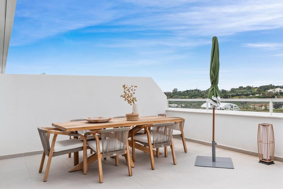 Casa Urban Gardens Apartment เอสเตโปนา ภายนอก รูปภาพ