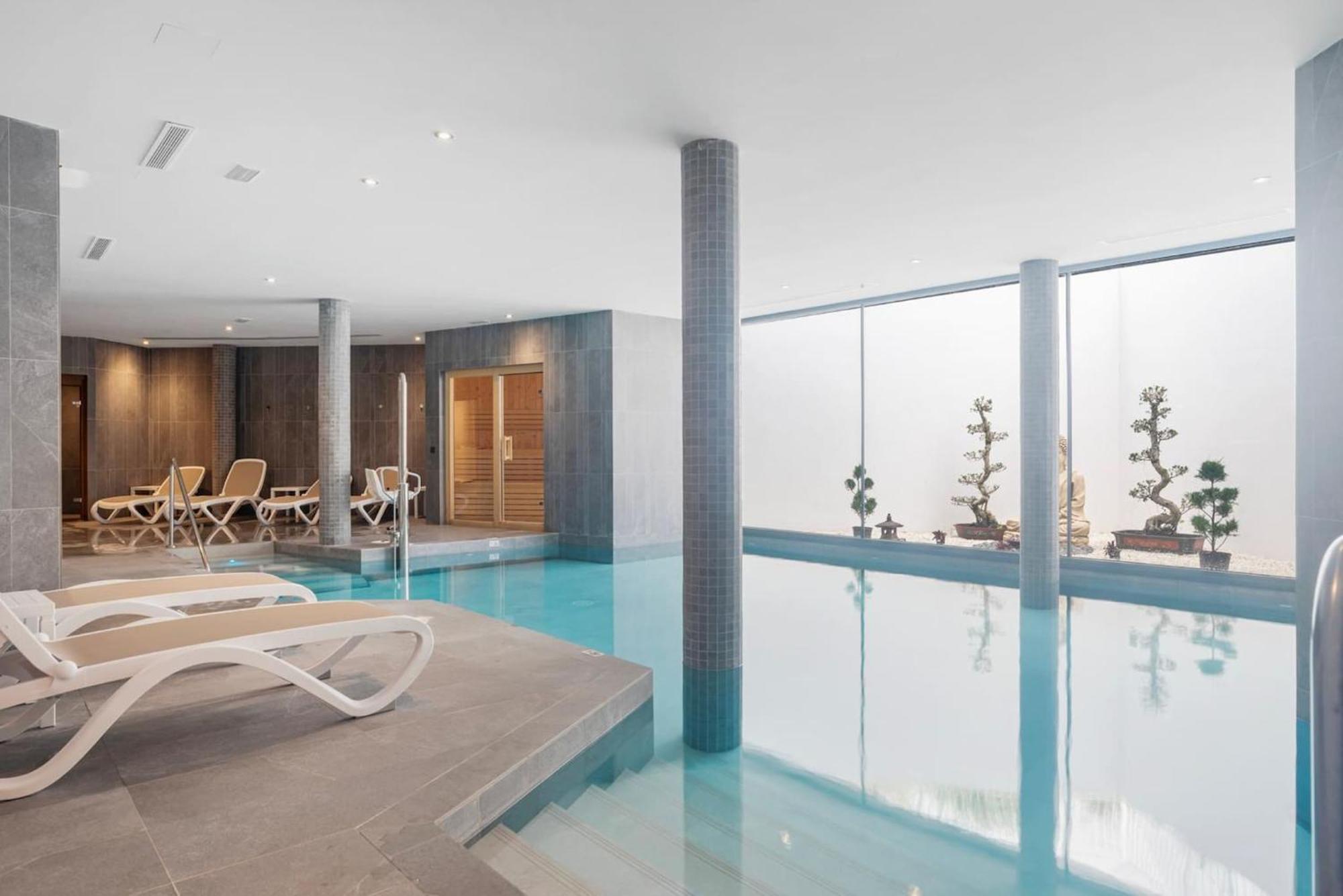 Casa Urban Gardens Apartment เอสเตโปนา ภายนอก รูปภาพ
