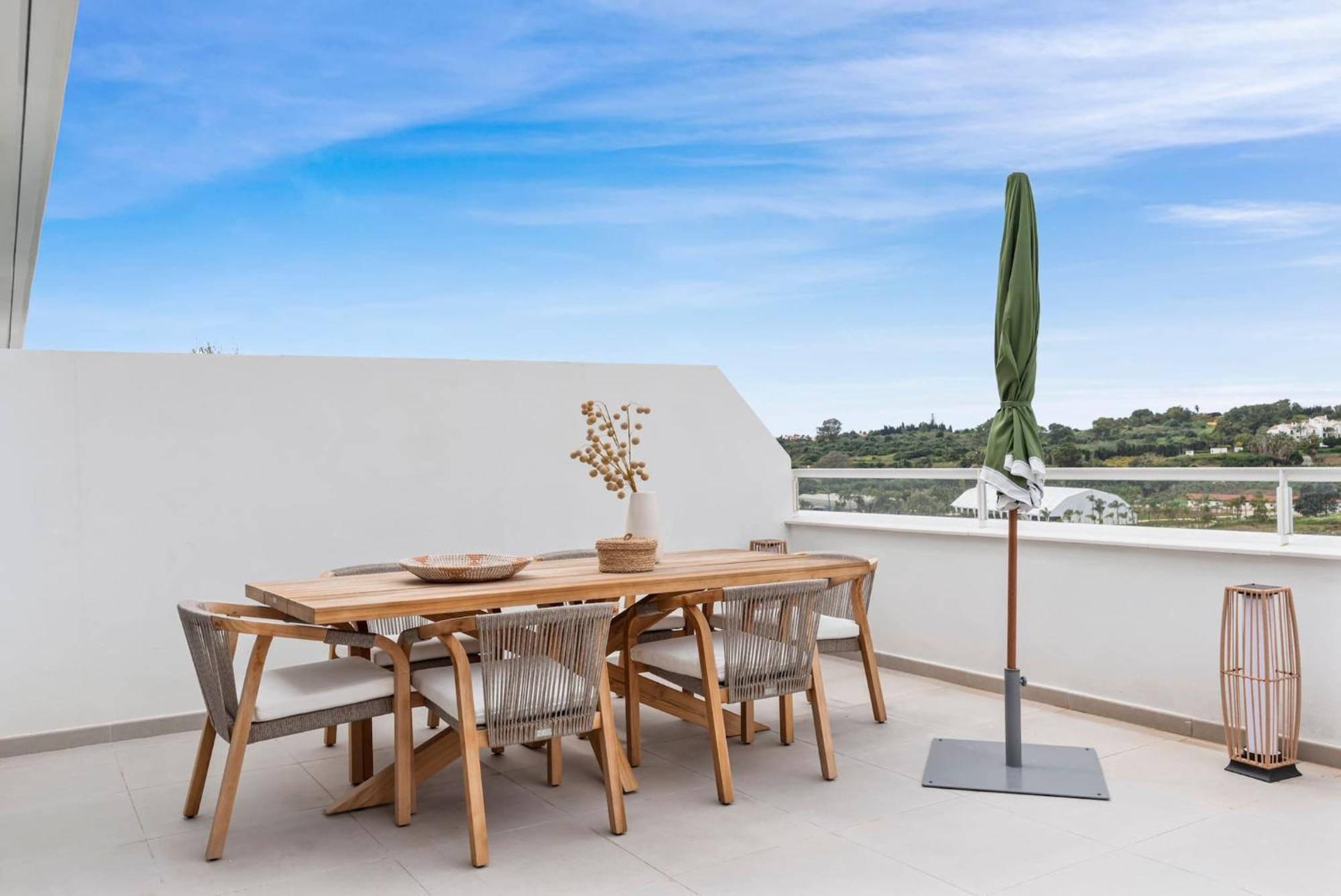 Casa Urban Gardens Apartment เอสเตโปนา ภายนอก รูปภาพ
